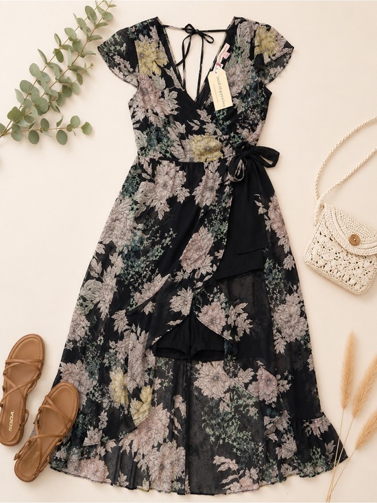 Band of Gypsies Dresses & Skirts - NWT Band of Gypsies Black Floral Wrap Maxi Dress Size Large Boho Hi-Low